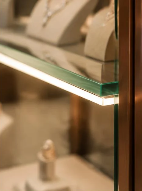 İstanbul Beyoğlu Ciksalin Mücevher Mağazası Teşhir Dolapları 3 İstanbul Beyoğlu Ciksalin Mücevher Mağazası Teşhir Dolapları 3